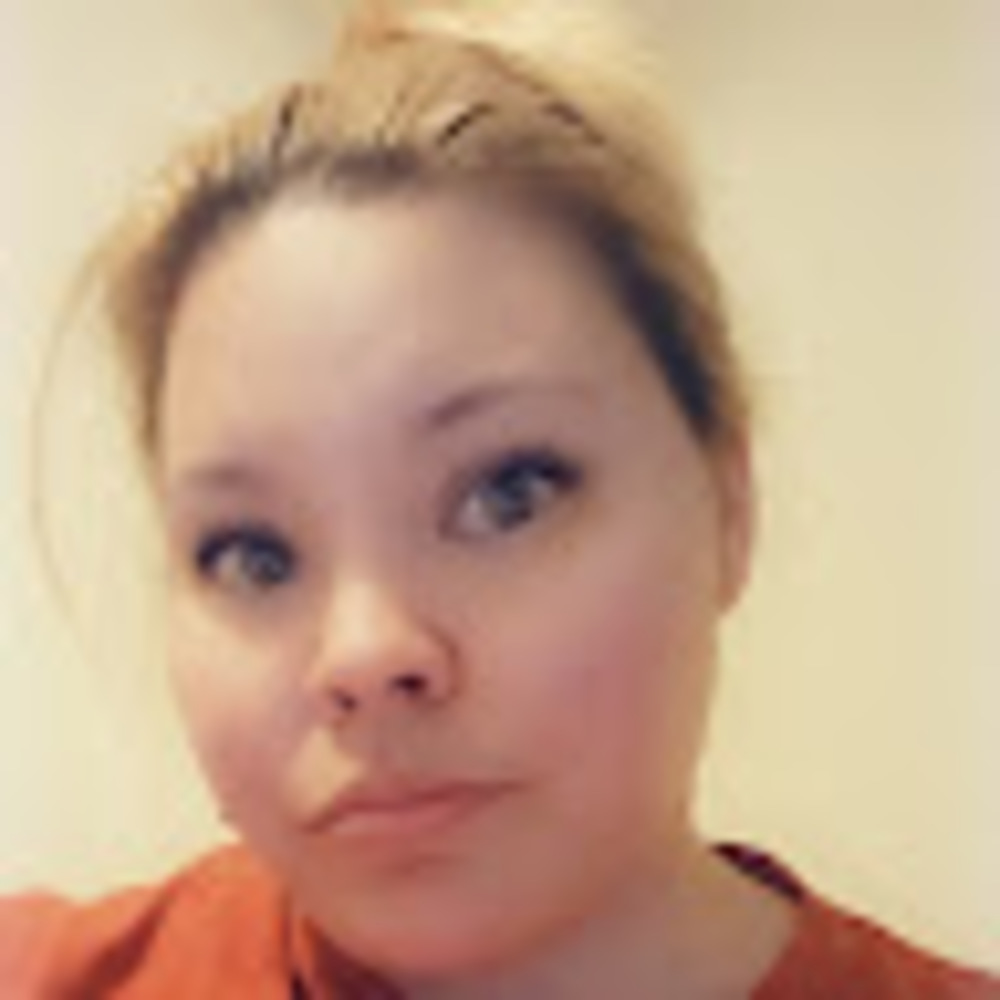 Meet your Posher, Becca